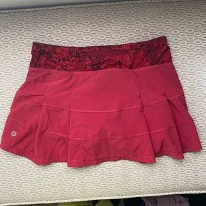 Red lululemon skirt